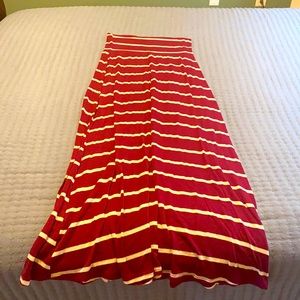 🎀 Maroon Maxi Skirt